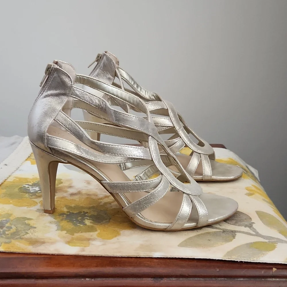 Shoes - Picture 3 of 3